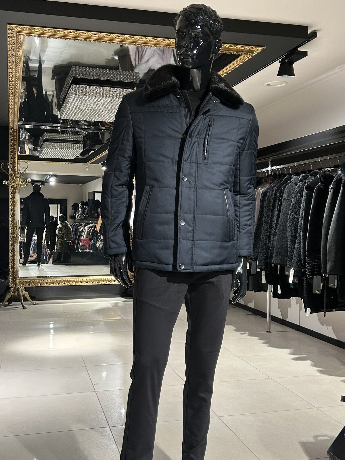 Textile jacket with detachable mink fur collar